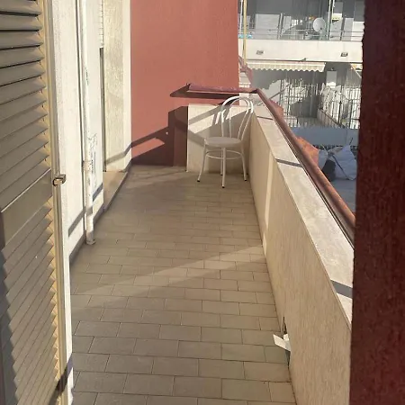 Trilocale A 2 Passi Dal Mare Con Posto Auto *